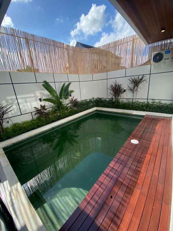 dijual villa padonan canggu