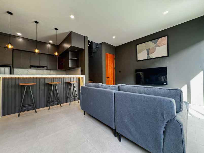 dijual villa pajeng seminyak