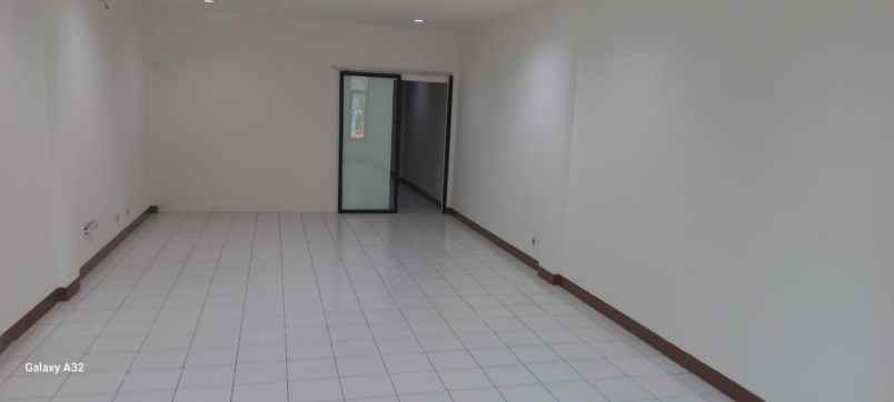 disewakan cepat ruko boulevar baru renov rapi bagus