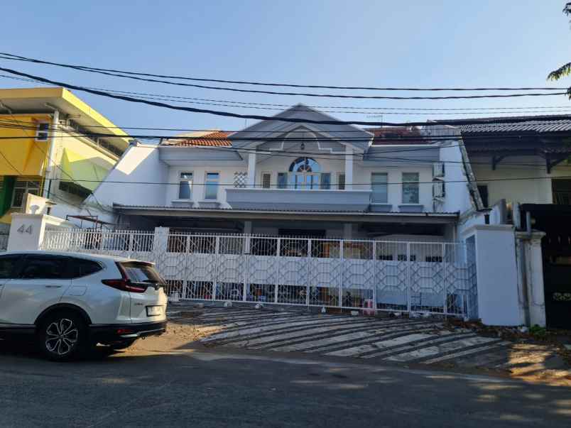 disewakan gedung wr supratman surabaya