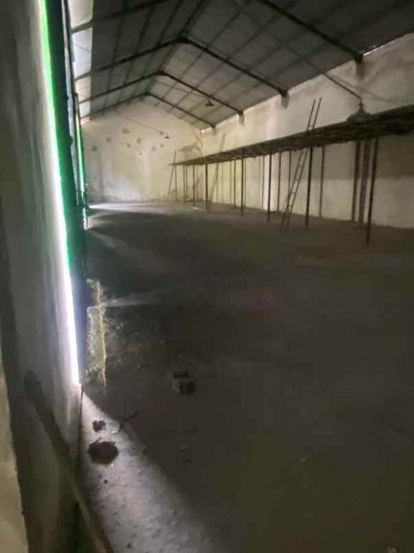 disewakan gudang di magetan