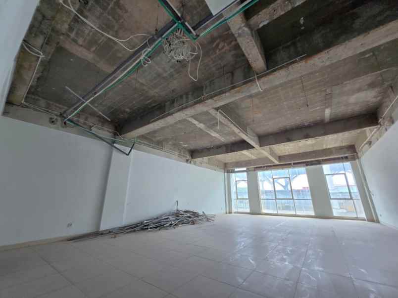 disewakan ruko gudang kantor jalan boulevard raya