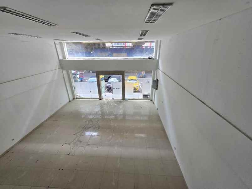 disewakan ruko gudang kantor jalan boulevard raya