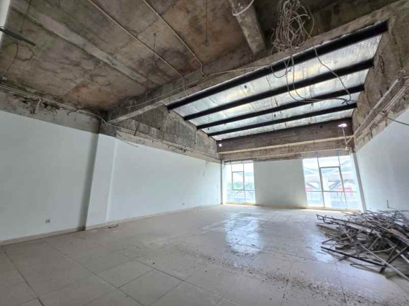 disewakan ruko gudang kantor jalan boulevard raya