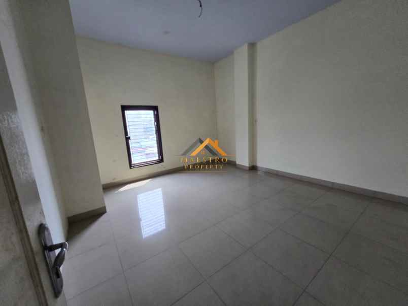 disewakan ruko gudang kantor jl bilal simpang jl krakatau