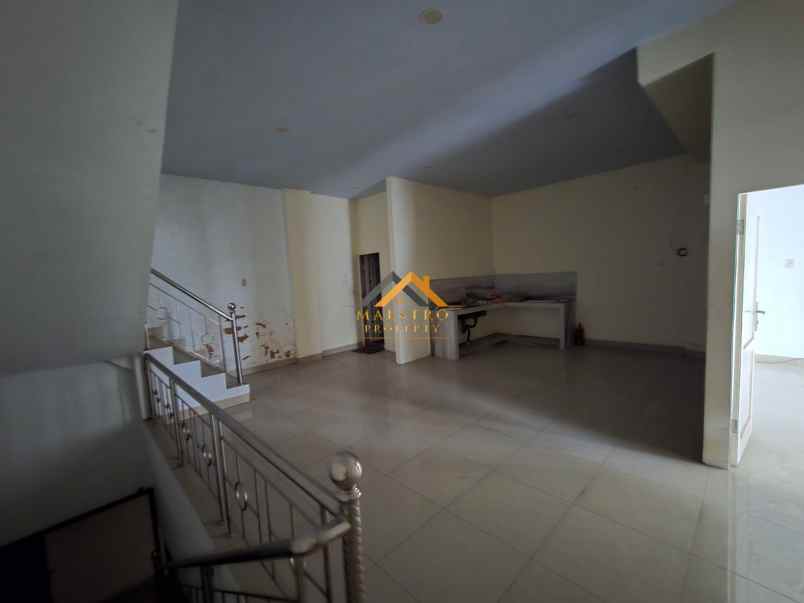 disewakan ruko gudang kantor jl bilal simpang jl krakatau
