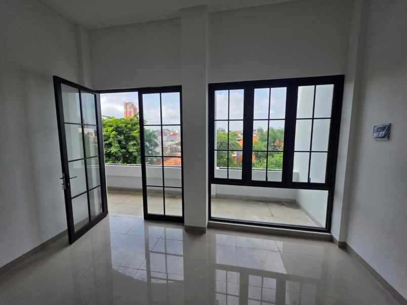 disewakan ruko gudang kantor raya darmo baru barat