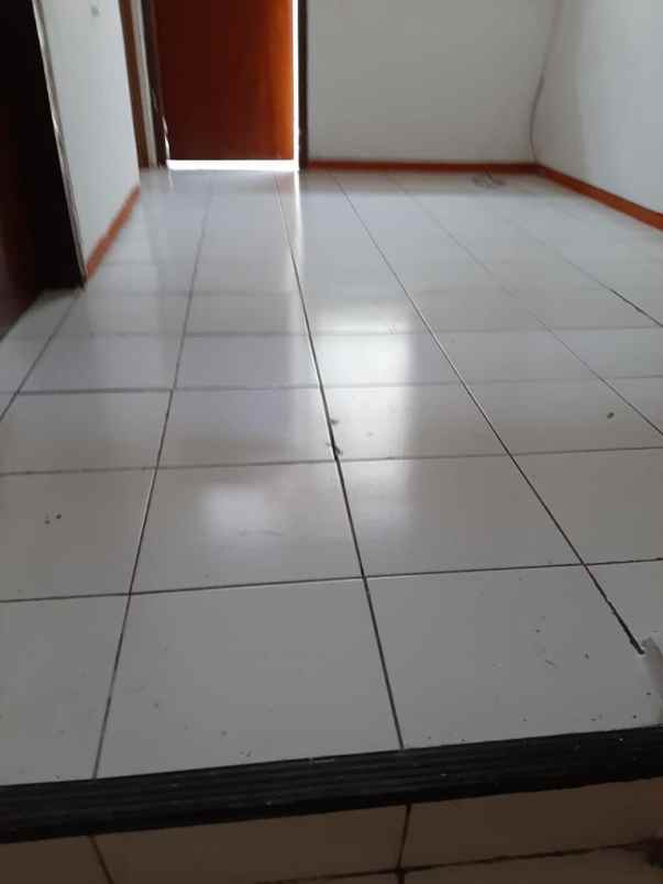 disewakan rumah 2 lt baru renovasi kelapa gading