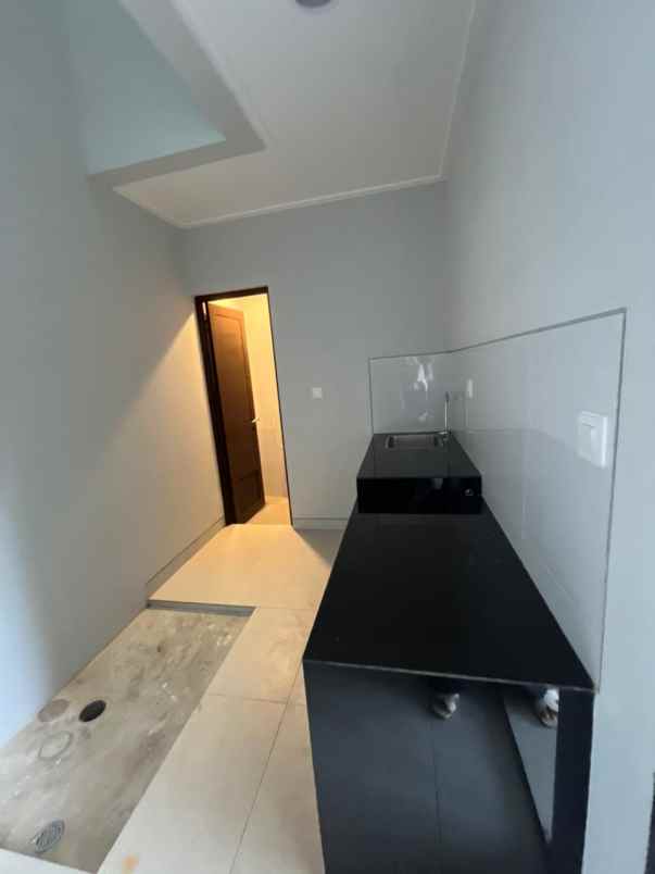 disewakan rumah botany garde fatmawati