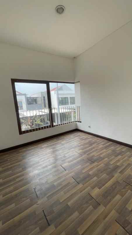 disewakan rumah cluster alamanda jakarta