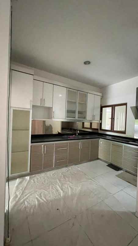 disewakan rumah cluster alamanda jakarta