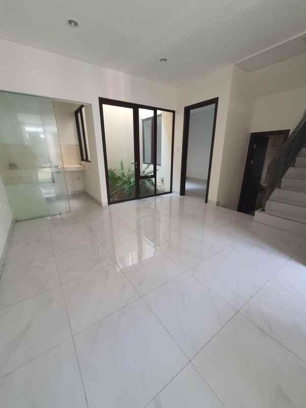 disewakan rumah cluster allura lavon swan city