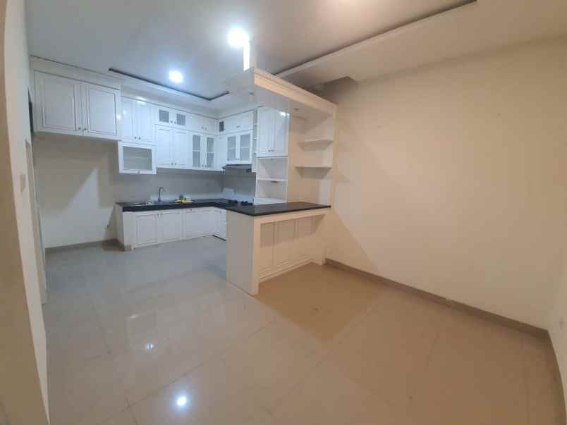 disewakan rumah cluster shinano jakarta
