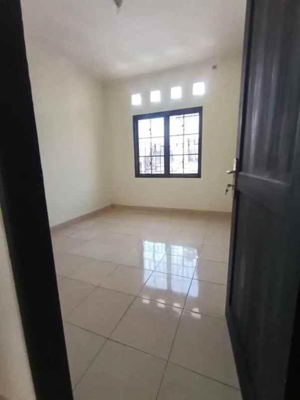 disewakan rumah gandaria selatan