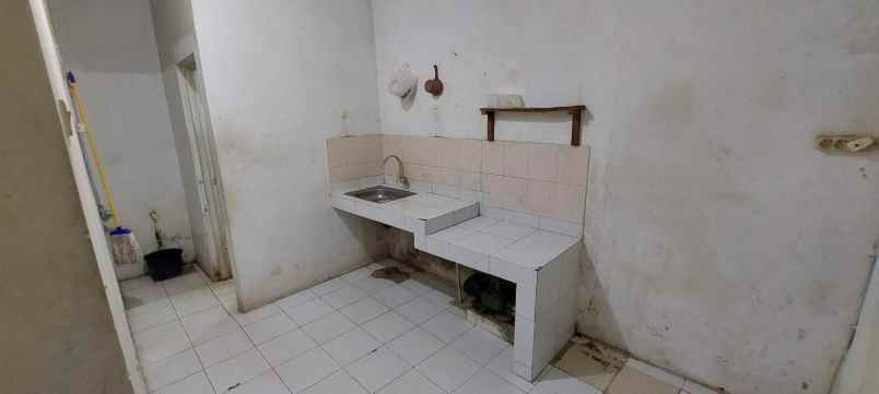 disewakan rumah gg kenanga rt w 004 005