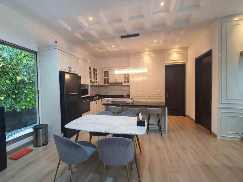 disewakan rumah golf island pik