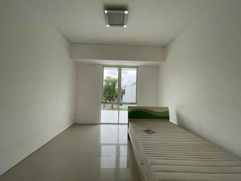 disewakan rumah jalan royal residence