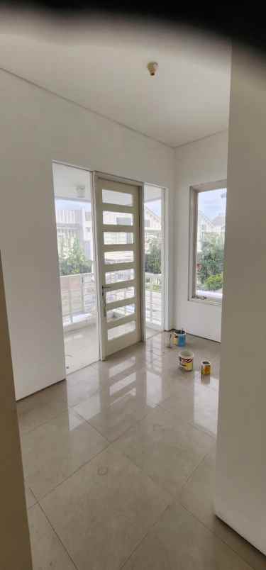 disewakan rumah jalan royal residence