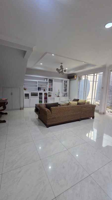 disewakan rumah janur elok kelapa gading