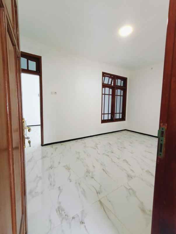 disewakan rumah kebonsari tengah sejati