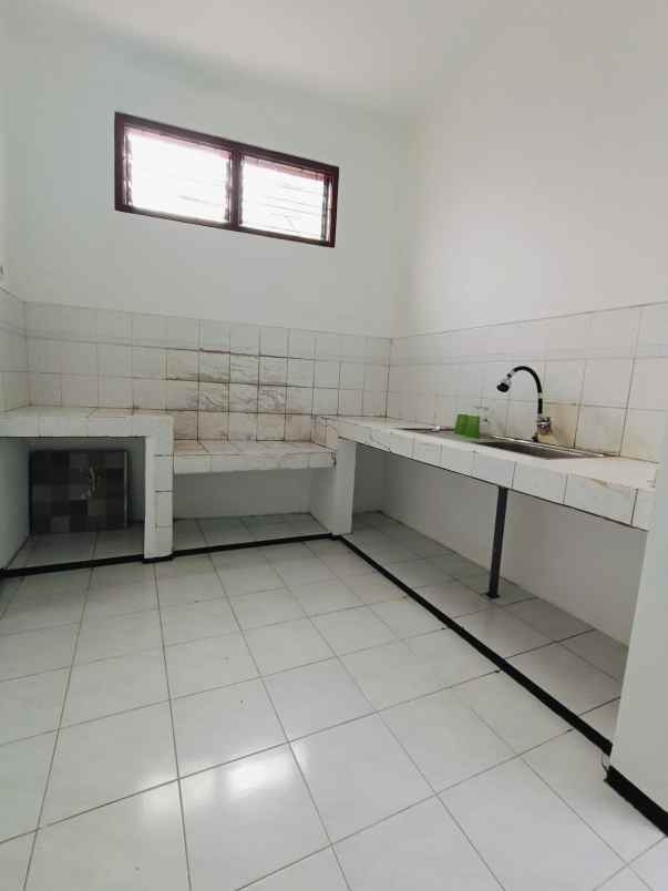 disewakan rumah kebonsari tengah sejati