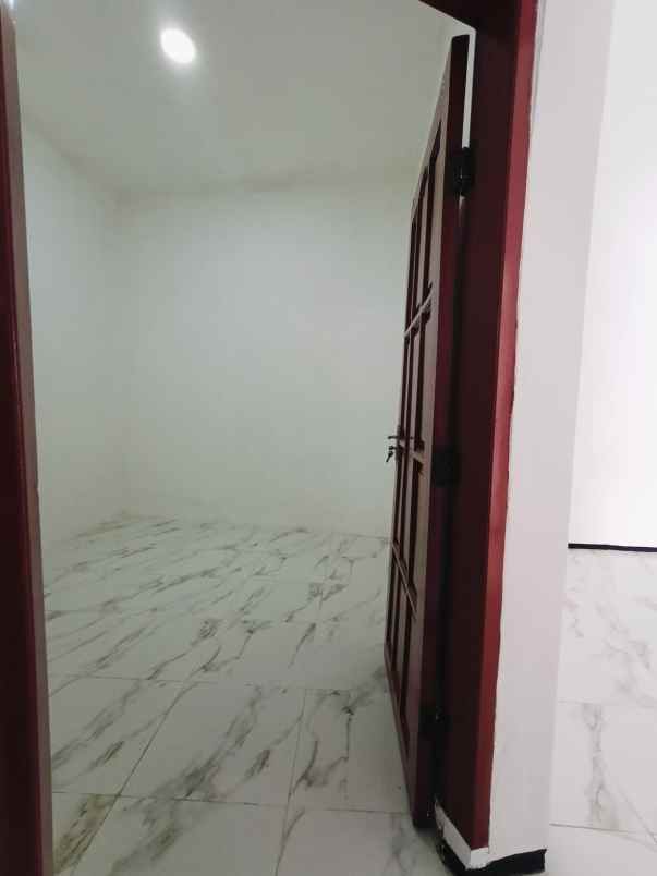 disewakan rumah kebonsari tengah sejati