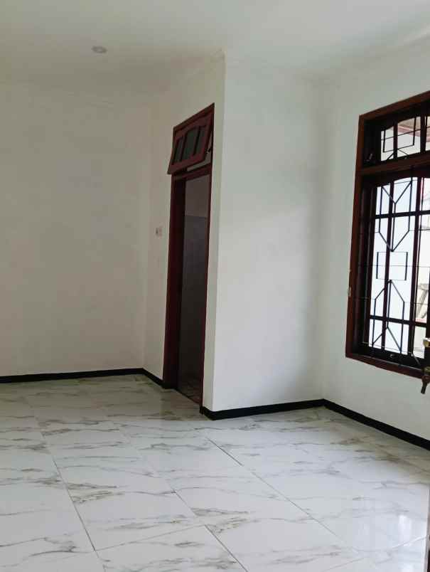 disewakan rumah kebonsari tengah sejati