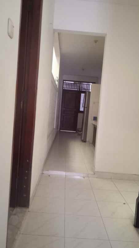 disewakan rumah kemang timur