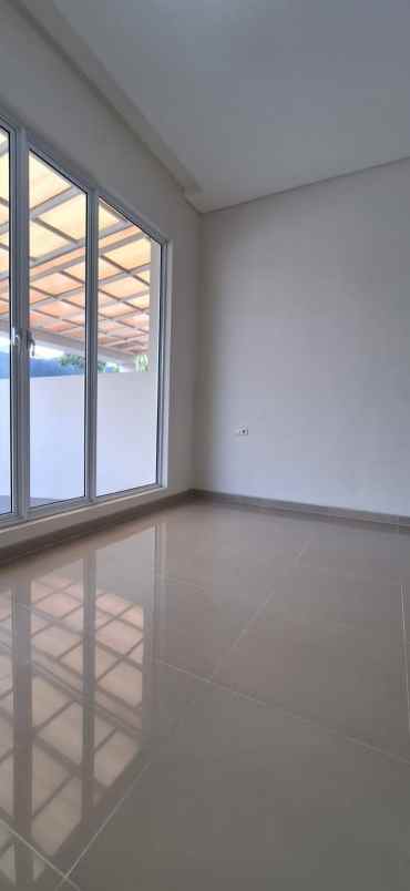 disewakan rumah puri galaxy