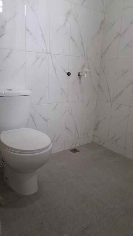 disewakan rumah terawat gegerkalong hilir bandung hook