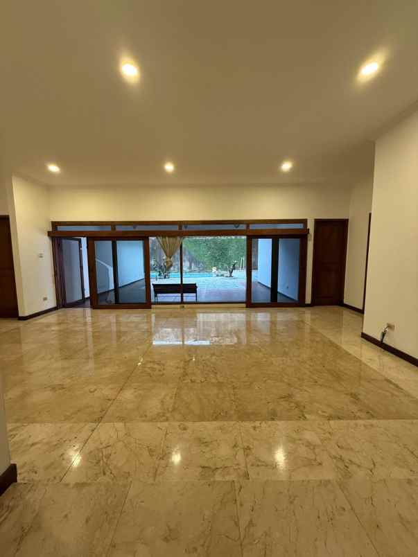 disewakan rumah tinggal asri siap huni