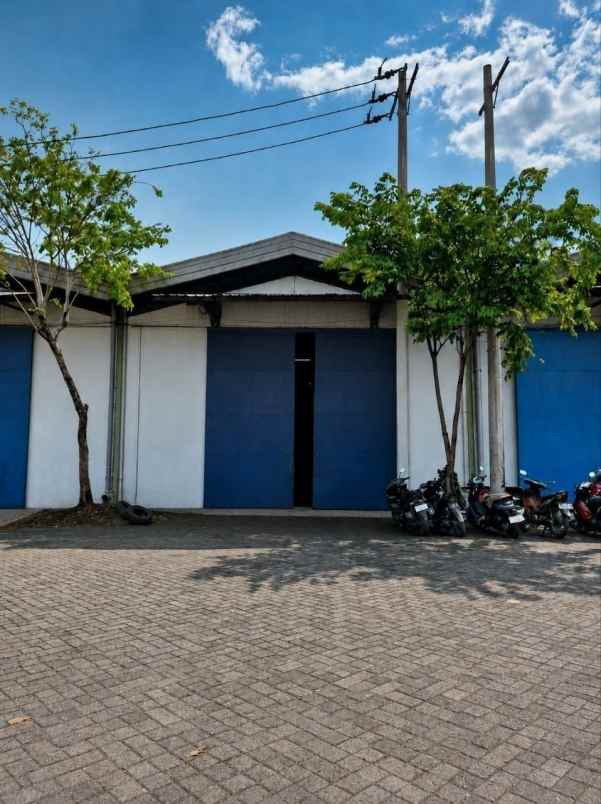 gudang margomulyo permai row 3 kontainer 40ft surabaya