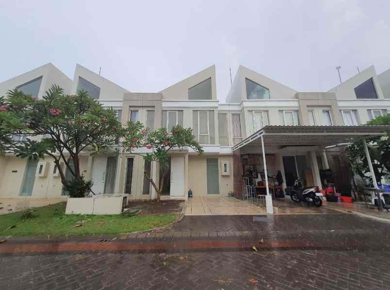 jual cepat rumah baru di grand pakuwon tandes surabaya