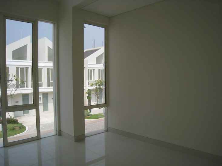 jual cepat rumah baru di grand pakuwon tandes surabaya