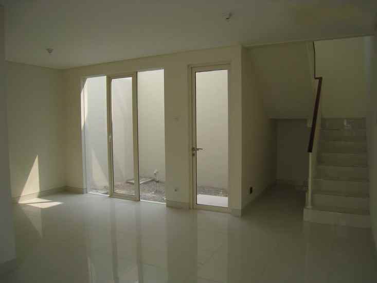jual cepat rumah baru di grand pakuwon tandes surabaya