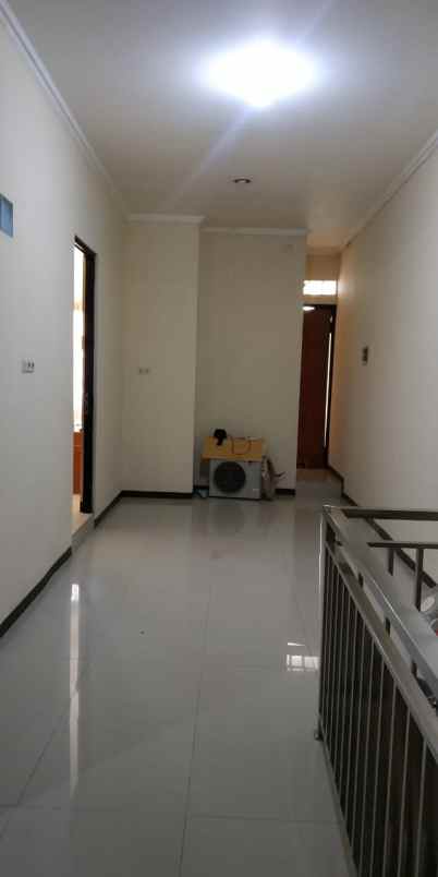 jual cepat rumah kelapa puan 2 lantai bagus