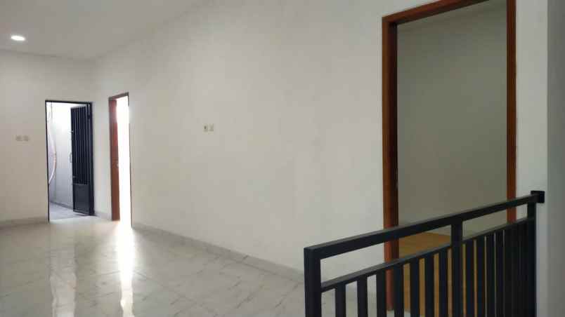 jual rumah baru taman palem lestari jak bar