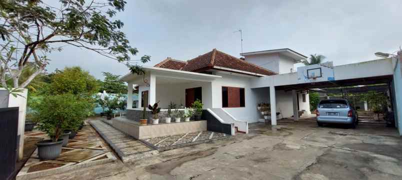 jual rumah bergaya klasik