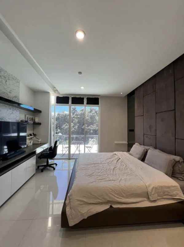 jual rumah furnished golf lake residence jak bar