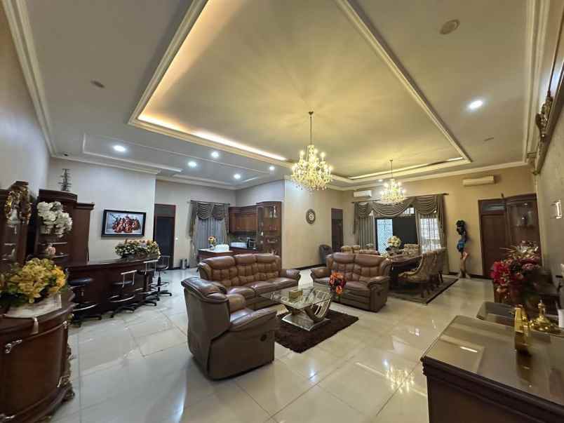 jual rumah mewah gayungan fully furnished surabaya
