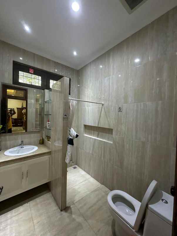 jual rumah mewah gayungan fully furnished surabaya