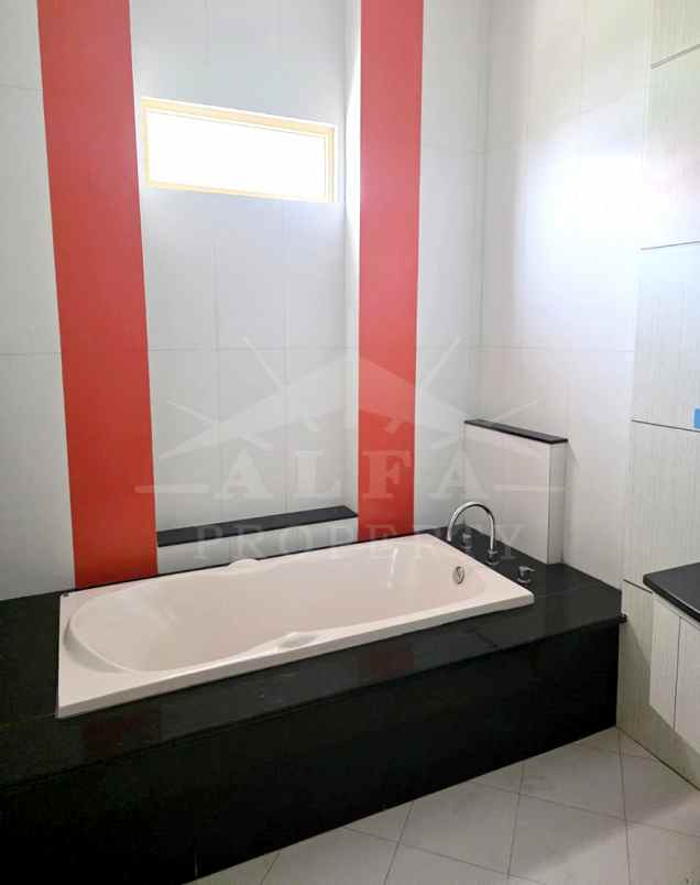 jual rumah mewah pusat kota harga dibawah njop