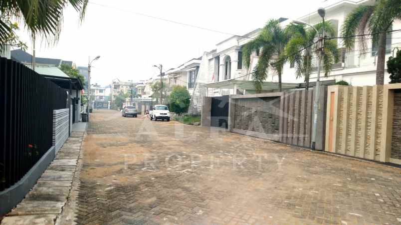jual rumah mewah pusat kota harga dibawah njop