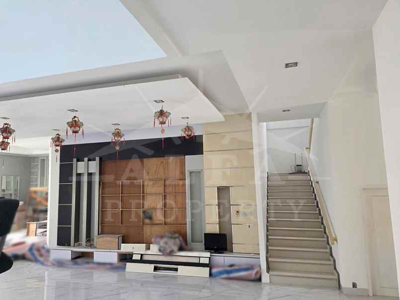 jual rumah mewah pusat kota harga dibawah njop