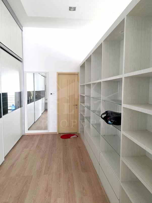 jual rumah mewah pusat kota harga dibawah njop