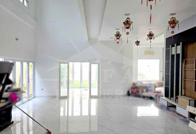 jual rumah mewah pusat kota harga dibawah njop
