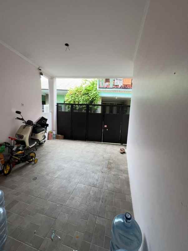jual rumah second di ciracas jakarta timur