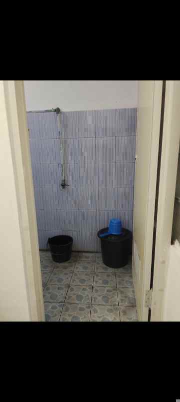 kost wanita anti banjir