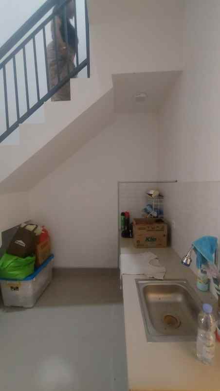 over kredit 135jt rumah 2 lantai di sukmajaya depok