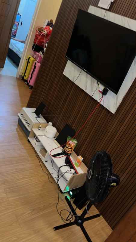 over kredit 60jt rumah dekat stasiun depok